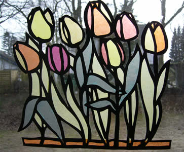 Tulpenpracht am Fenster